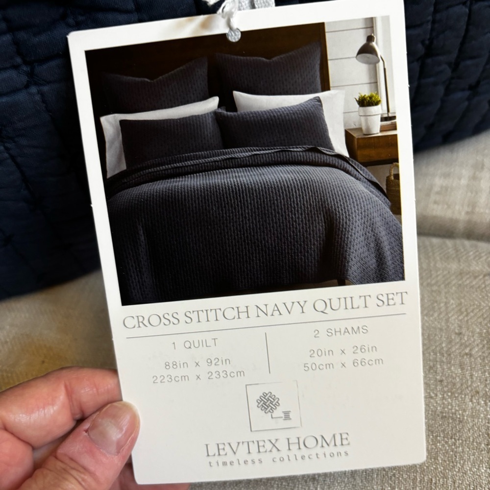 Levtex Home Cross Stitch Reversible Full/Queen Quilt Set 88x92in 2 Pillow Shams - Picture 9 of 11